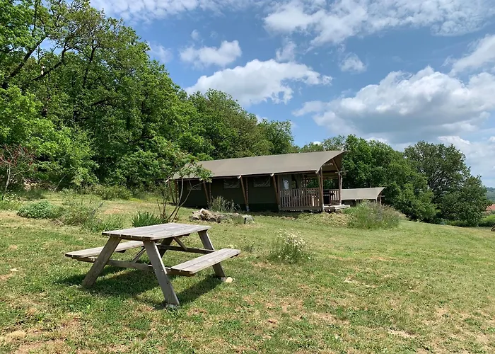 Safari Tent Lodges With A Beautiful View At Lot Sous Toile