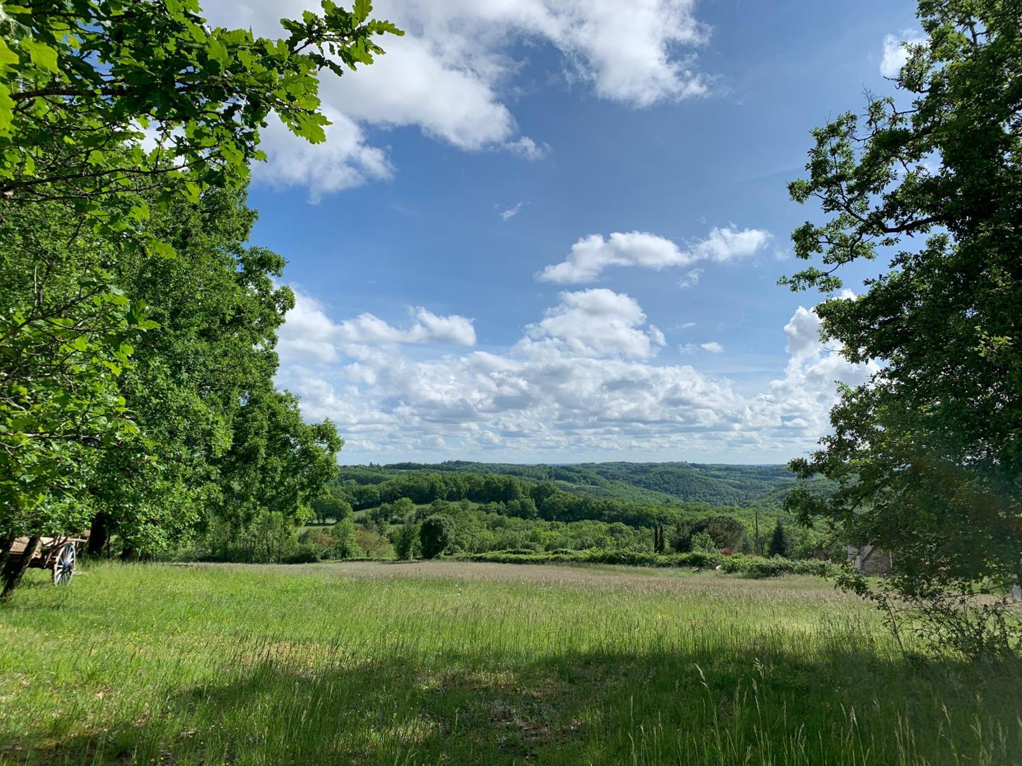 Safari Tent With A Beautiful View At Lot Sous Toile Montamel