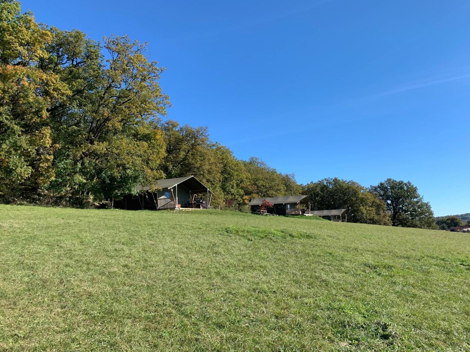 Safari Tent With A Beautiful View At Lot Sous Toile Montamel