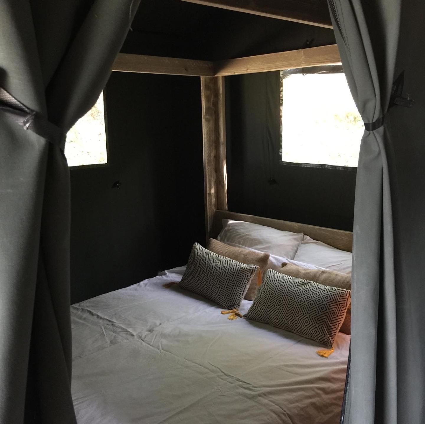 Luxury tent Safari Tent With A Beautiful View At Lot Sous Toile
